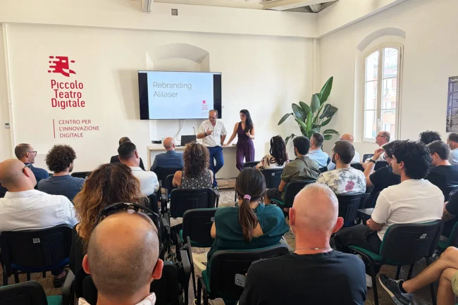 Il team Piccolo Teatro Digitale insieme alla famiglia D'Erasmo alla presentazione del nuovo brand Alilaser Integrated Metal Solutions