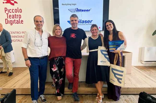 Il team Piccolo Teatro Digitale insieme alla famiglia D'Erasmo alla presentazione del nuovo brand Alilaser Integrated Metal Solutions